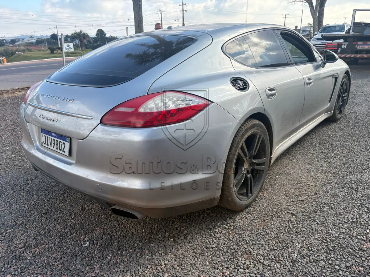 LOTE 003 - PORSHE PANAMERA