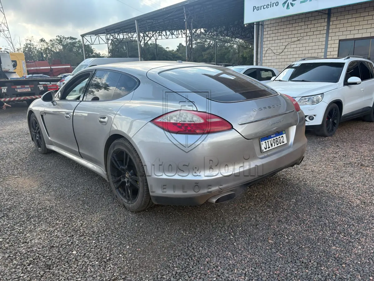 LOTE 003 - PORSHE PANAMERA