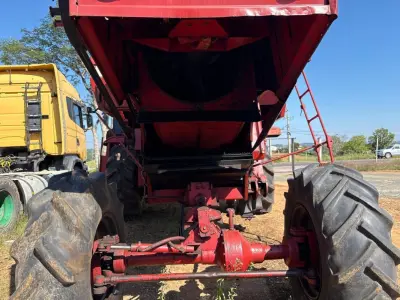 Colheitadeira MF 3640 4x4